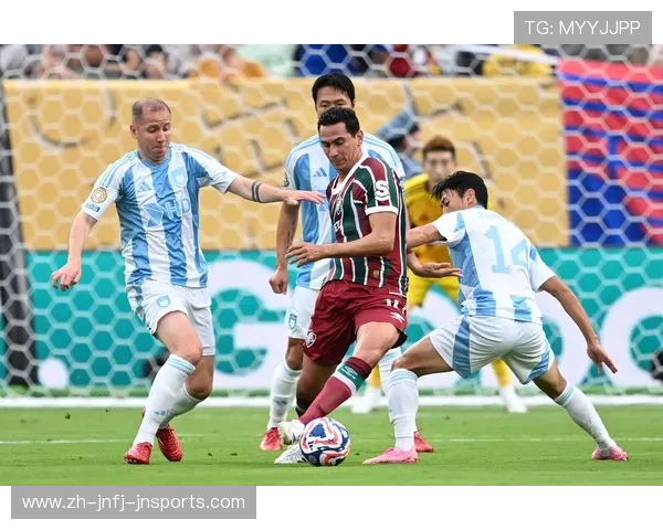 世俱杯场上通讯技术揭秘：现代足球中的无线协作系统