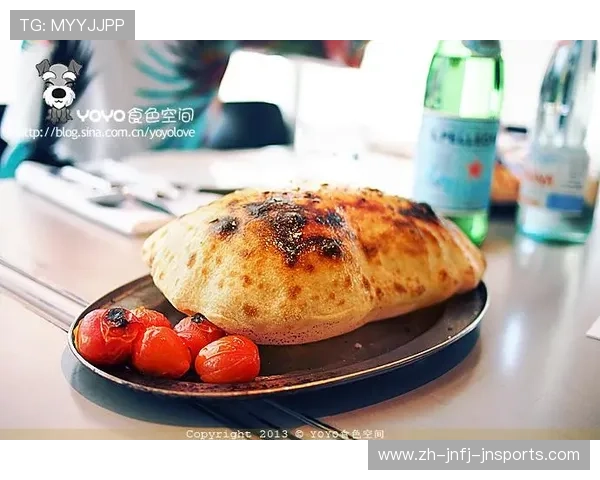 足球食尚运动餐饮潮流空间 足球食尚运动餐饮潮流空间